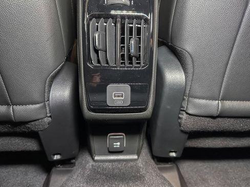 New 2026 Jeep Compass Limited w/ Sun, Sound & Navigation Group AWD/4WD image 24