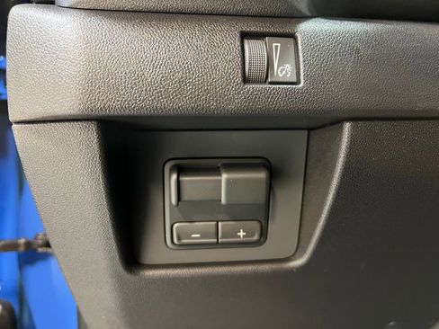 New 2026 GMC Canyon Elevation w/ Convenience Package image 16