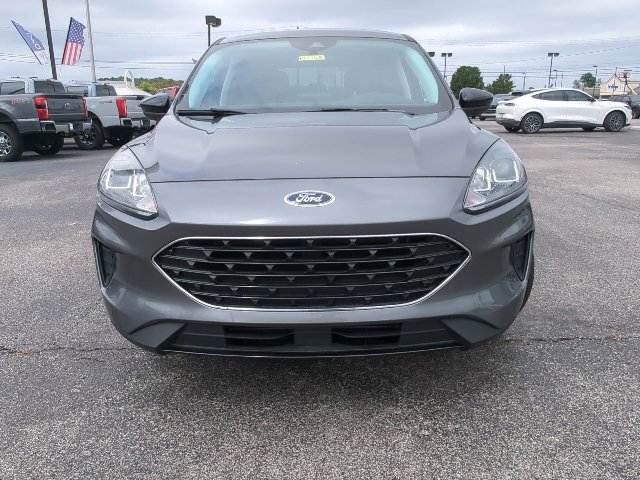Used 2022 Ford Escape SE w/ SE Sport Appearance Package AWD/4WD image 4