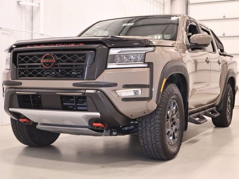 Used 2023 Nissan Frontier PRO-4X w/ Pro-4X Premium Package AWD/4WD image 6