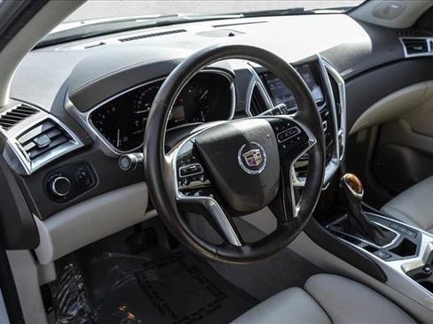 Used 2016 Cadillac SRX Luxury w/ Driver Awareness Package image 10