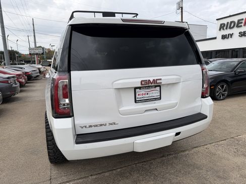 Used 2018 GMC Yukon XL SLT image 5