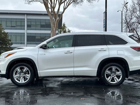 Used 2015 Toyota Highlander Limited Platinum image 6