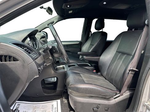 Used 2015 Dodge Grand Caravan R/T FWD image 10