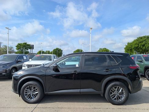 Certified 2023 Nissan Rogue S image 3