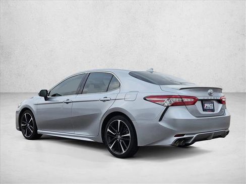 Used 2019 Toyota Camry XSE FWD image 7