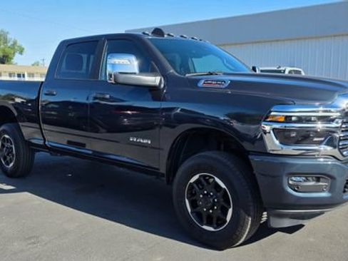 Used 2026 RAM 2500 Laramie AWD/4WD image 2