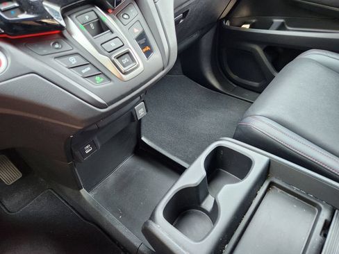 Used 2023 Honda Odyssey Sport image 21