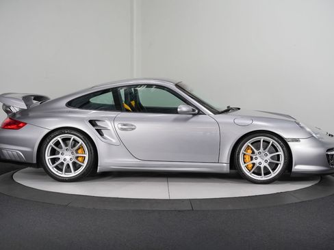 Used 2008 Porsche 911 GT2 RWD image 8