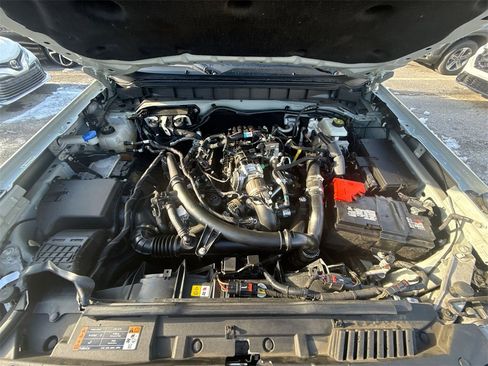 Used 2024 Ford Bronco Badlands image 17