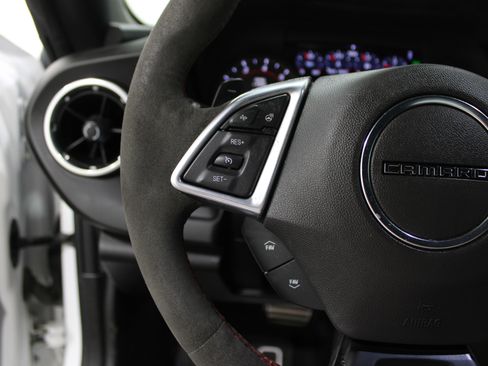 Used 2019 Chevrolet Camaro ZL1 image 11