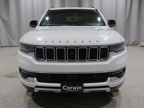 Used 2023 Jeep Wagoneer Series III w/ Premium Group I AWD/4WD image 6