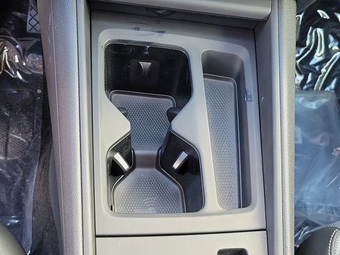 New 2026 Volkswagen Tiguan SE image 28