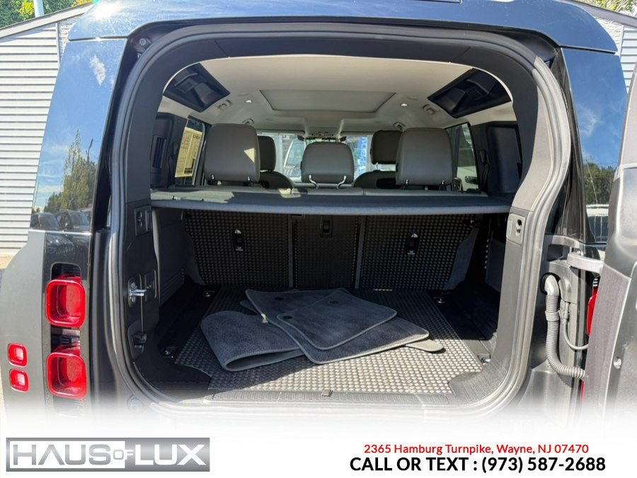 Used 2020 Land Rover Defender 110 SE AWD/4WD image 24