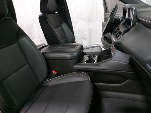 Used 2023 GMC Yukon SLT image 10