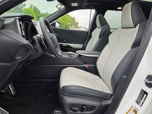Used 2025 Lexus TX 350 AWD w/ Technology Package image 9