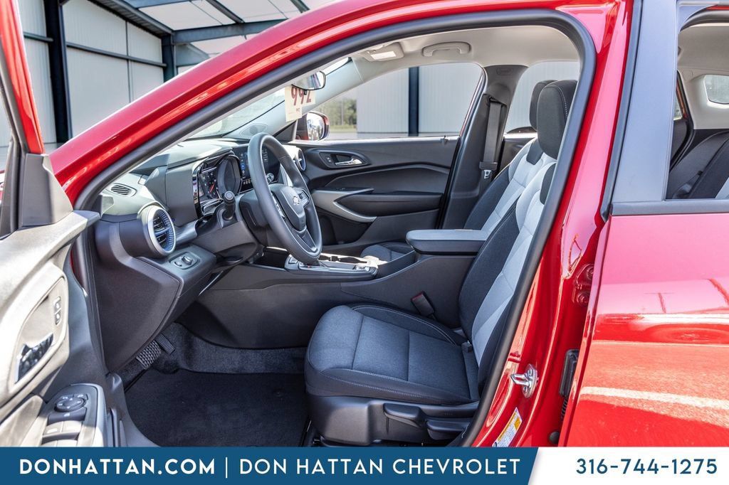 New 2026 Chevrolet Trax LS FWD image 4