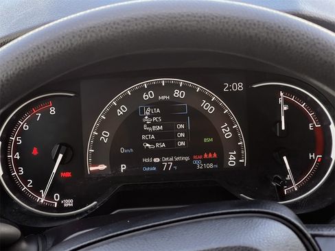 Used 2025 Toyota RAV4 XLE image 16