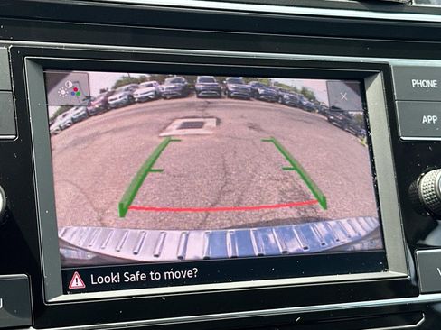 Used 2023 Volkswagen Tiguan S image 10