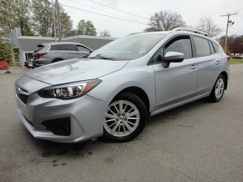 Used 2017 Subaru Impreza 2.0i Premium AWD/4WD image 1