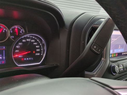 Used 2020 Chevrolet Silverado 1500 LTZ image 34