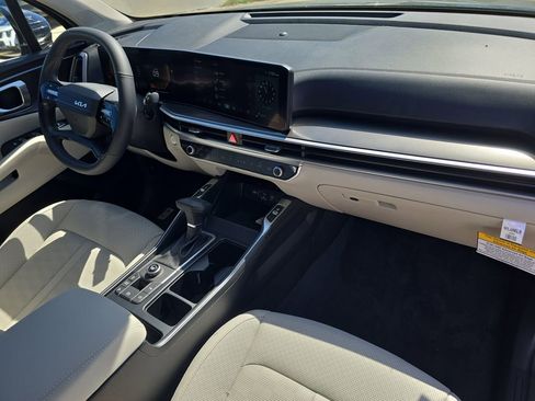 New 2026 Kia Sorento S FWD image 11