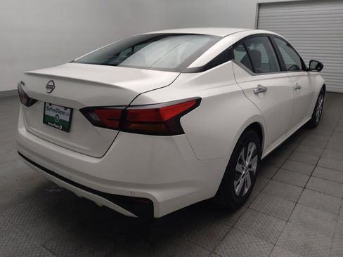 Used 2024 Nissan Altima 2.5 S FWD image 9