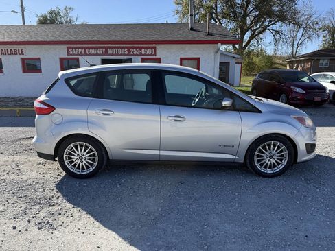 Used 2016 Ford C-MAX SE image 2