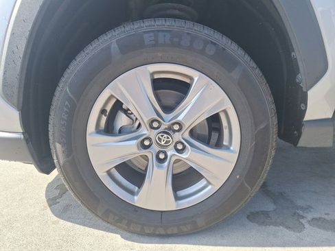 Used 2024 Toyota RAV4 XLE FWD image 19