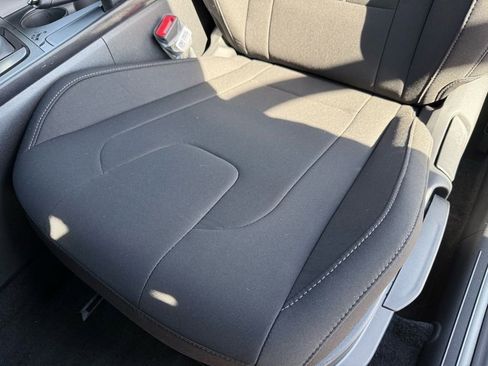 Used 2025 Hyundai Elantra Sport FWD image 22