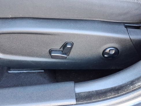 Used 2019 Dodge Charger SXT w/ Cold Weather Package image 15