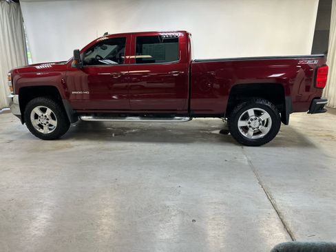 Used 2017 Chevrolet Silverado 2500 LT w/ LT Convenience Package AWD/4WD image 9