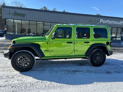 Used 2025 Jeep Wrangler Sport S image 19