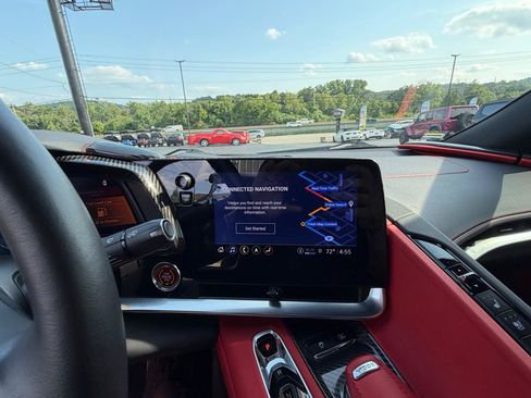 Used 2022 Chevrolet Corvette Stingray Preferred Cpe w/ Z51 Performance Package RWD image 22