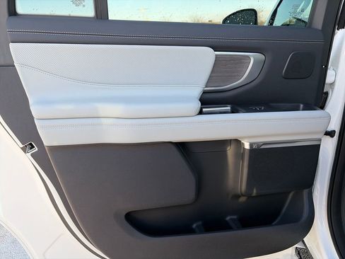 Used 2025 Ford Expedition Max Platinum w/ Platinum Ultimate Package image 34