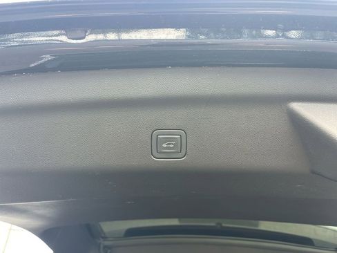 Used 2023 Chevrolet Suburban High Country w/ Premium Package 2 image 33