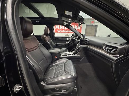 Used 2020 Ford Explorer Platinum w/ Premium Technology Package image 10