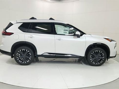 Used 2026 Nissan Rogue Platinum w/ Platinum Premium Package AWD/4WD image 9