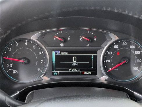 Used 2018 Chevrolet Equinox Premier FWD image 16