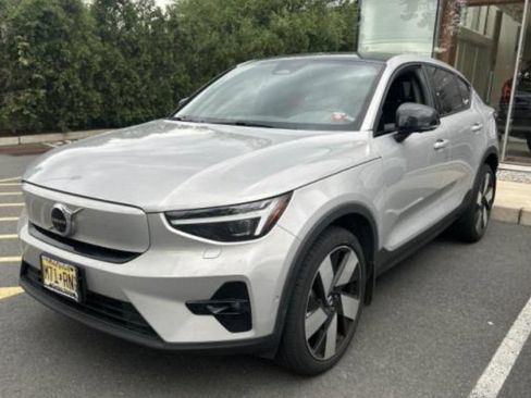 Used 2023 Volvo C40 P8 Recharge Ultimate w/ Protection Package Premier AWD/4WD image 1
