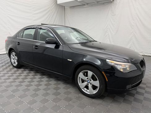 Used 2008 BMW 528xi Sedan image 3