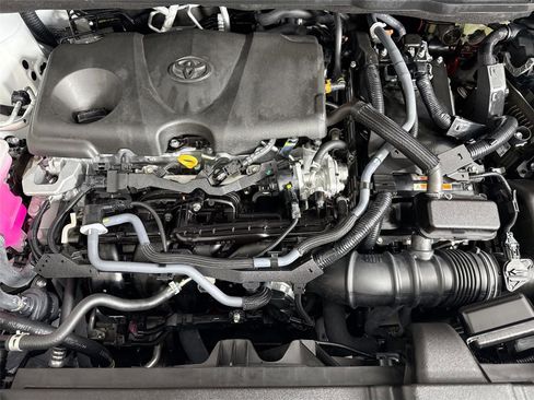 Used 2025 Toyota Sienna LE image 42