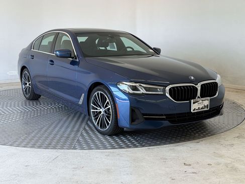 Used 2022 BMW 530i xDrive w/ Premium Package AWD/4WD image 7