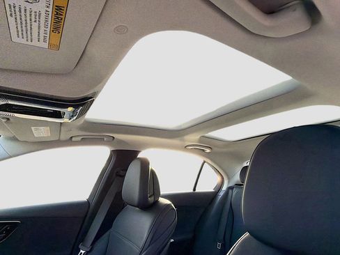 Used 2024 Mercedes-Benz C 300 Sedan image 27