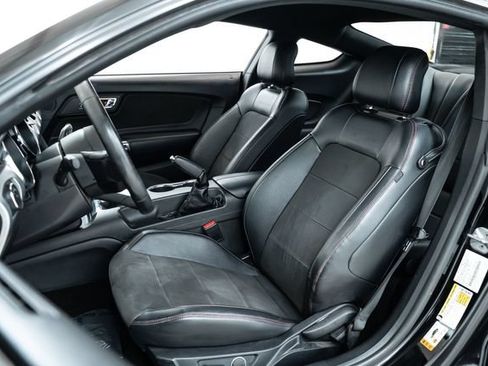 Used 2017 Ford Mustang GT Premium w/ Equipment Group 401A RWD image 16