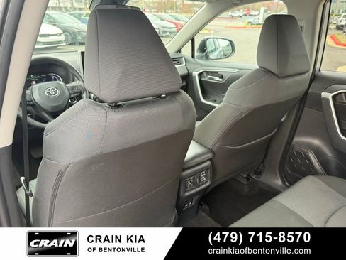 Used 2025 Toyota RAV4 XLE image 27