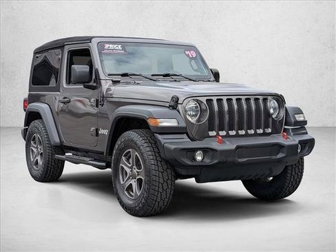 Used 2019 Jeep Wrangler Sport AWD/4WD image 3