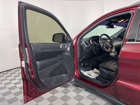 Used 2020 Jeep Grand Cherokee Limited image 16