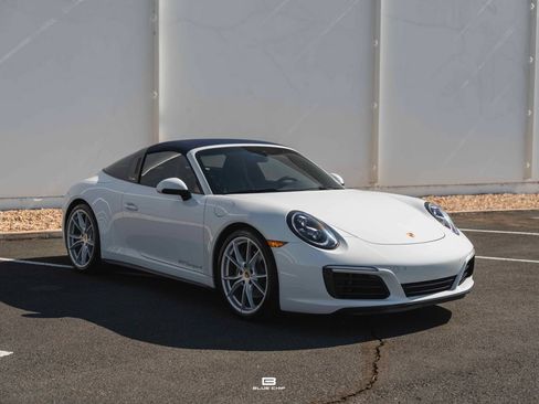 Used 2019 Porsche 911 Targa 4 AWD/4WD image 1