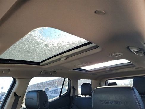 Used 2017 GMC Acadia Denali w/ Technology Package image 10